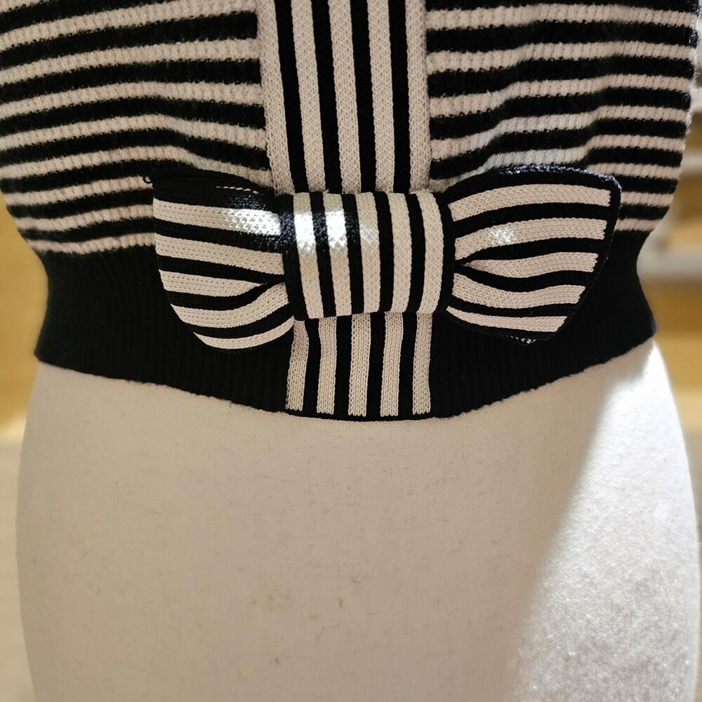 Threaded Leaf Striped Bow Sweater M Cropped Feminine Coquette Parisian Knit Twee - Picture 15 of 15